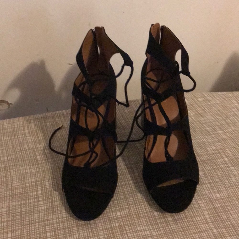 Black rope sandals